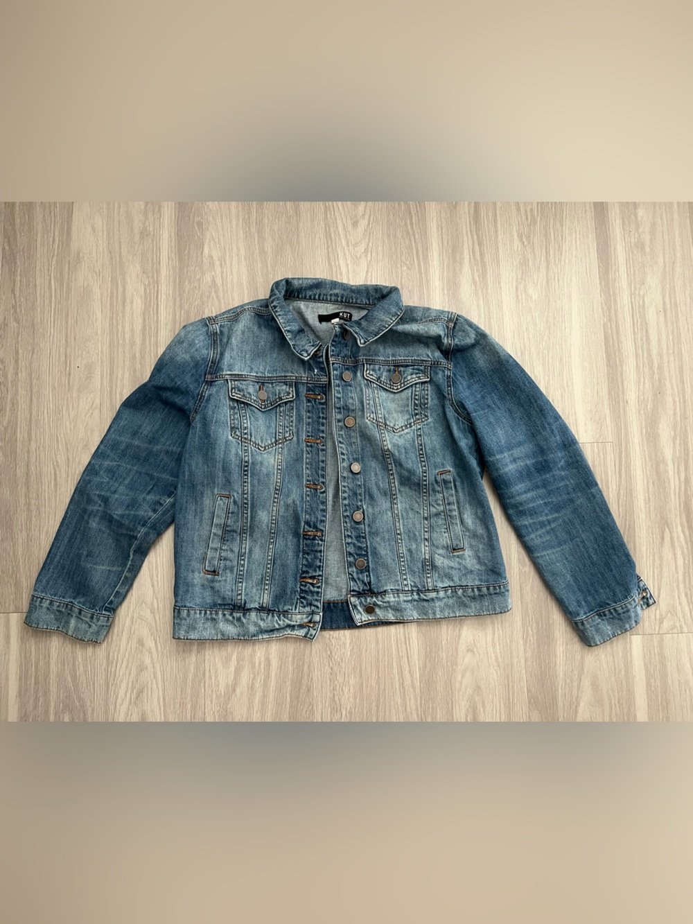 KUT From The Kloth Women’s Denim Trucker Jacket Light Wash Size Large